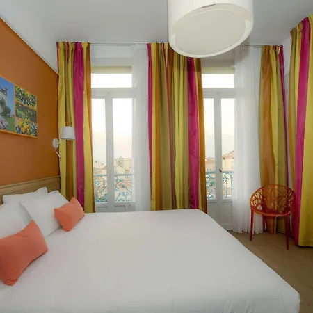 Mileade L'orangeraie - 3* Мантон